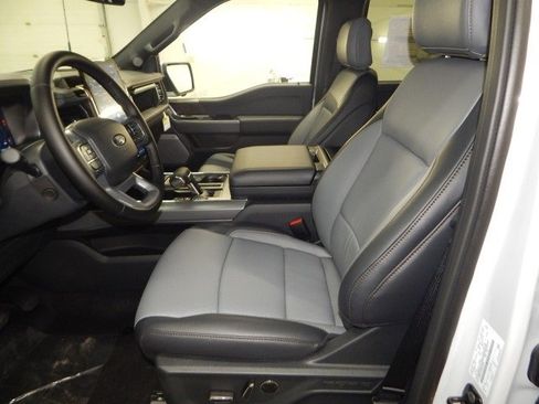 New 2025 Ford F150 Lightning Lariat image 14