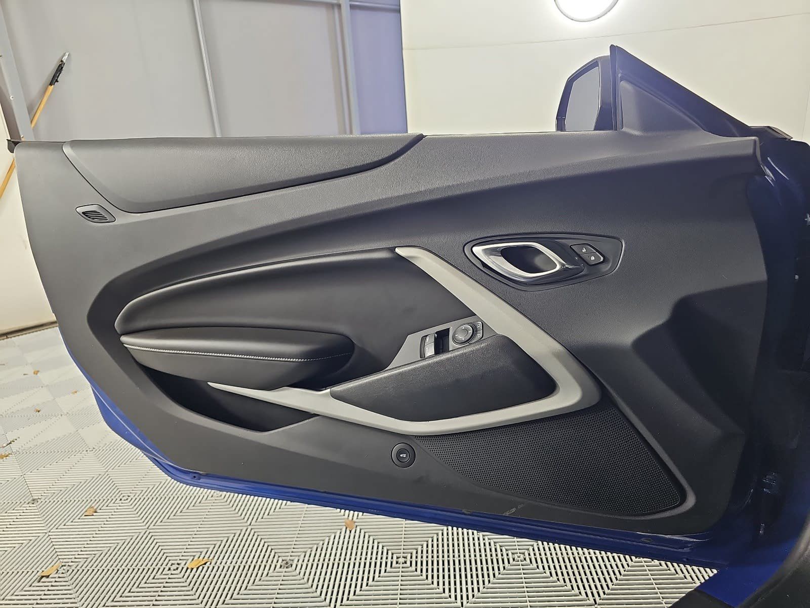 Used 2019 Chevrolet Camaro LT w/ 1LE Track Performance Package RWD image 24