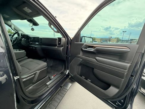 Used 2023 Chevrolet Silverado 1500 LT Trail Boss w/ Protection Package AWD/4WD image 17