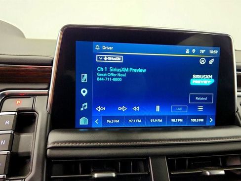 Used 2023 Chevrolet Suburban High Country w/ Advanced Technology Package AWD/4WD image 17