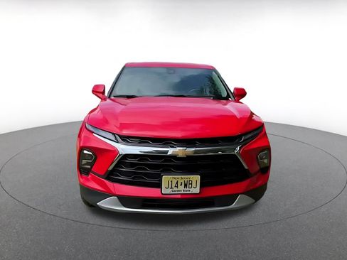 Used 2025 Chevrolet Blazer LT FWD image 4