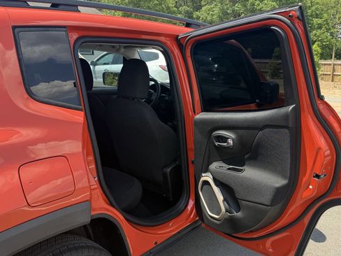 Used 2017 Jeep Renegade Sport w/ Power & Air Group AWD/4WD image 15