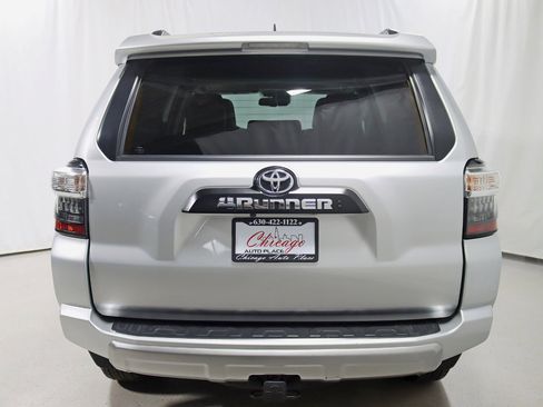 Used 2021 Toyota 4Runner TRD Off-Road Premium w/ Moonroof Package AWD/4WD image 14