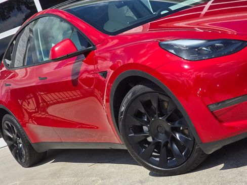 Used 2023 Tesla Model Y Long Range AWD/4WD image 8