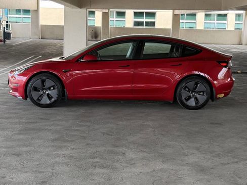Used 2022 Tesla Model 3 image 8
