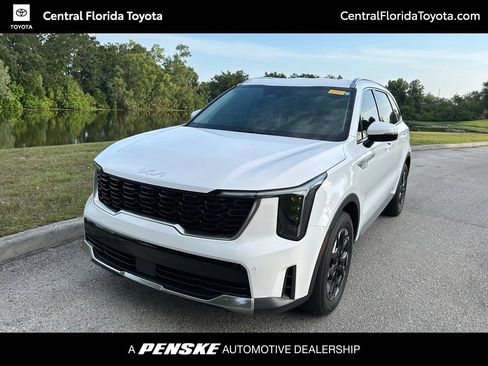Used 2025 Kia Sorento S FWD image 1