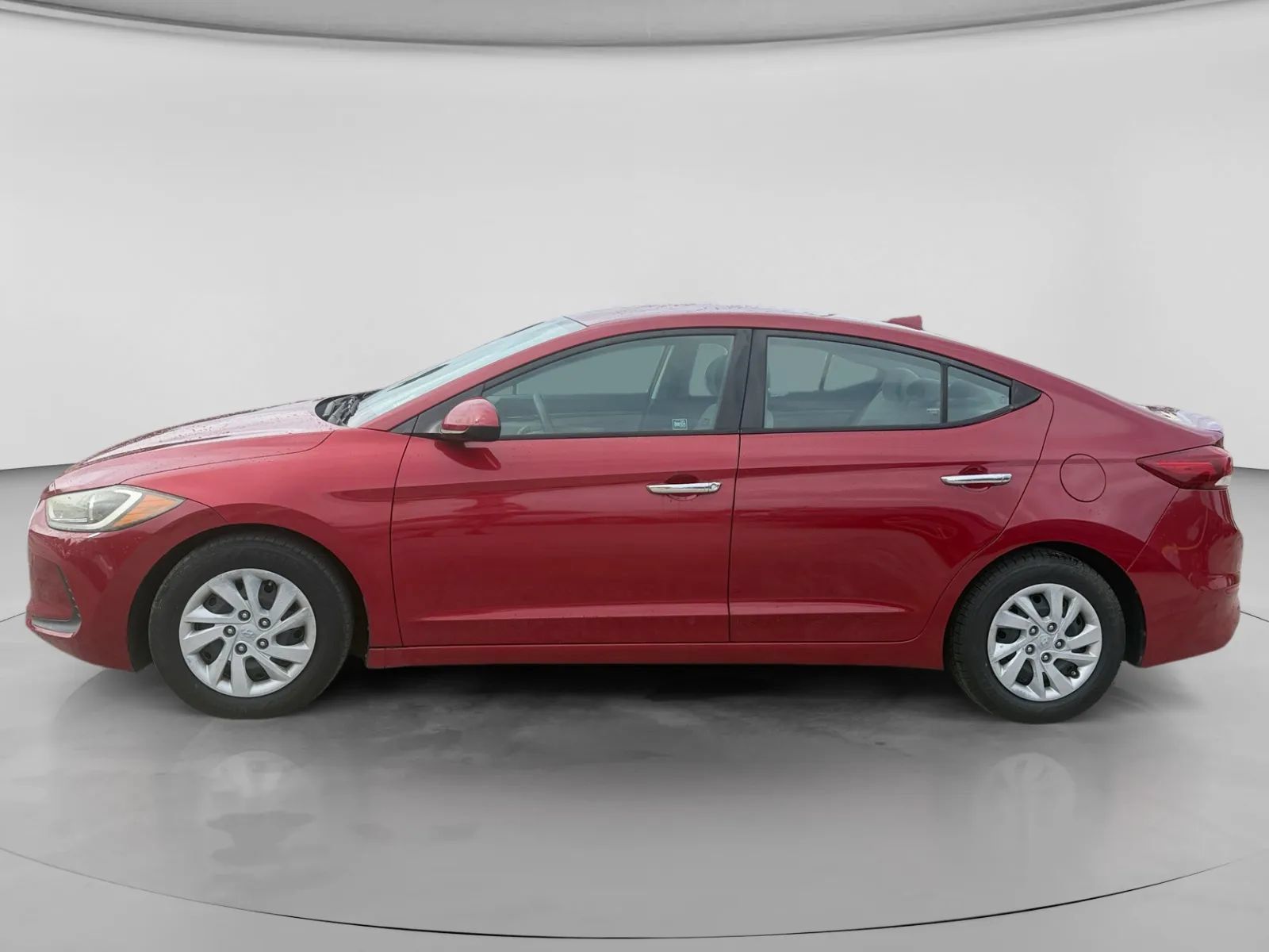 Used 2017 Hyundai Elantra SE FWD image 2