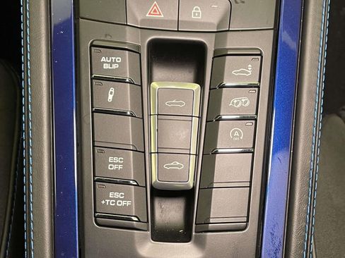 Used 2023 Porsche 718 Boxster Spyder image 27