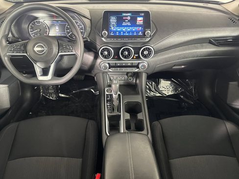 Used 2025 Nissan Sentra SV FWD image 10