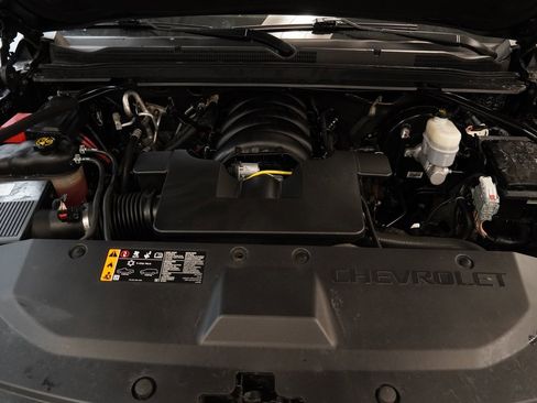 Used 2020 Chevrolet Suburban Premier image 45