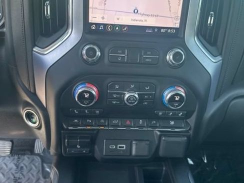 Used 2019 GMC Sierra 1500 SLT w/ SLT Premium Plus Package AWD/4WD image 28
