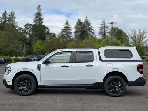 Used 2025 Ford Maverick XLT w/ Equipment Group 301A AWD/4WD image 2