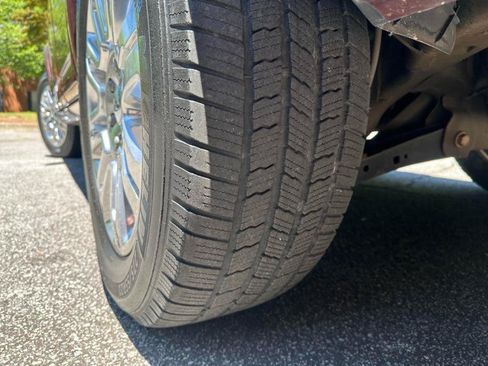 Used 2012 Ford Expedition Limited RWD image 11