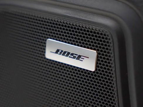 Used 2025 Porsche Macan image 17