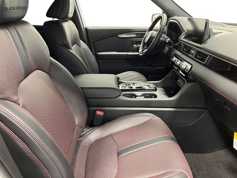 New 2025 Honda Pilot Black Edition image 33