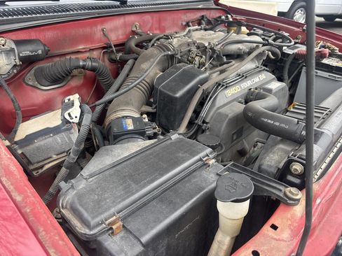 Used 1998 Toyota Tacoma 4x4 Xtracab V6 image 40