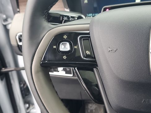 New 2025 Lincoln Corsair Reserve w/ Equipment Group 202A image 17