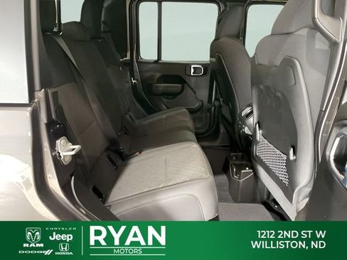 New 2026 Jeep Gladiator Mojave w/ Technology Group AWD/4WD image 48