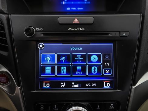 Used 2017 Acura ILX FWD image 14
