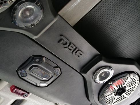 Used 2021 Jeep Wrangler Unlimited Rubicon AWD/4WD image 35