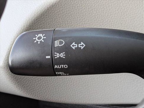 Used 2020 Toyota Corolla LE image 14