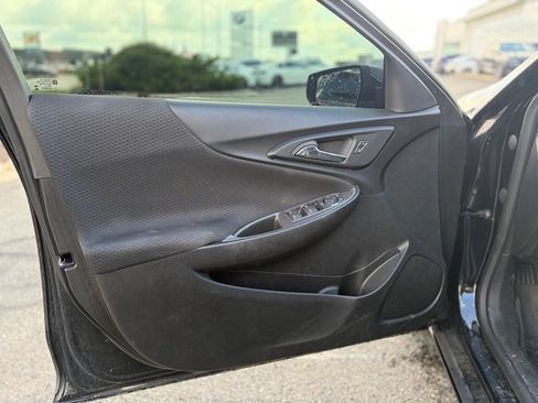 Used 2024 Chevrolet Malibu RS w/ LPO, Floor Liner Package FWD image 15
