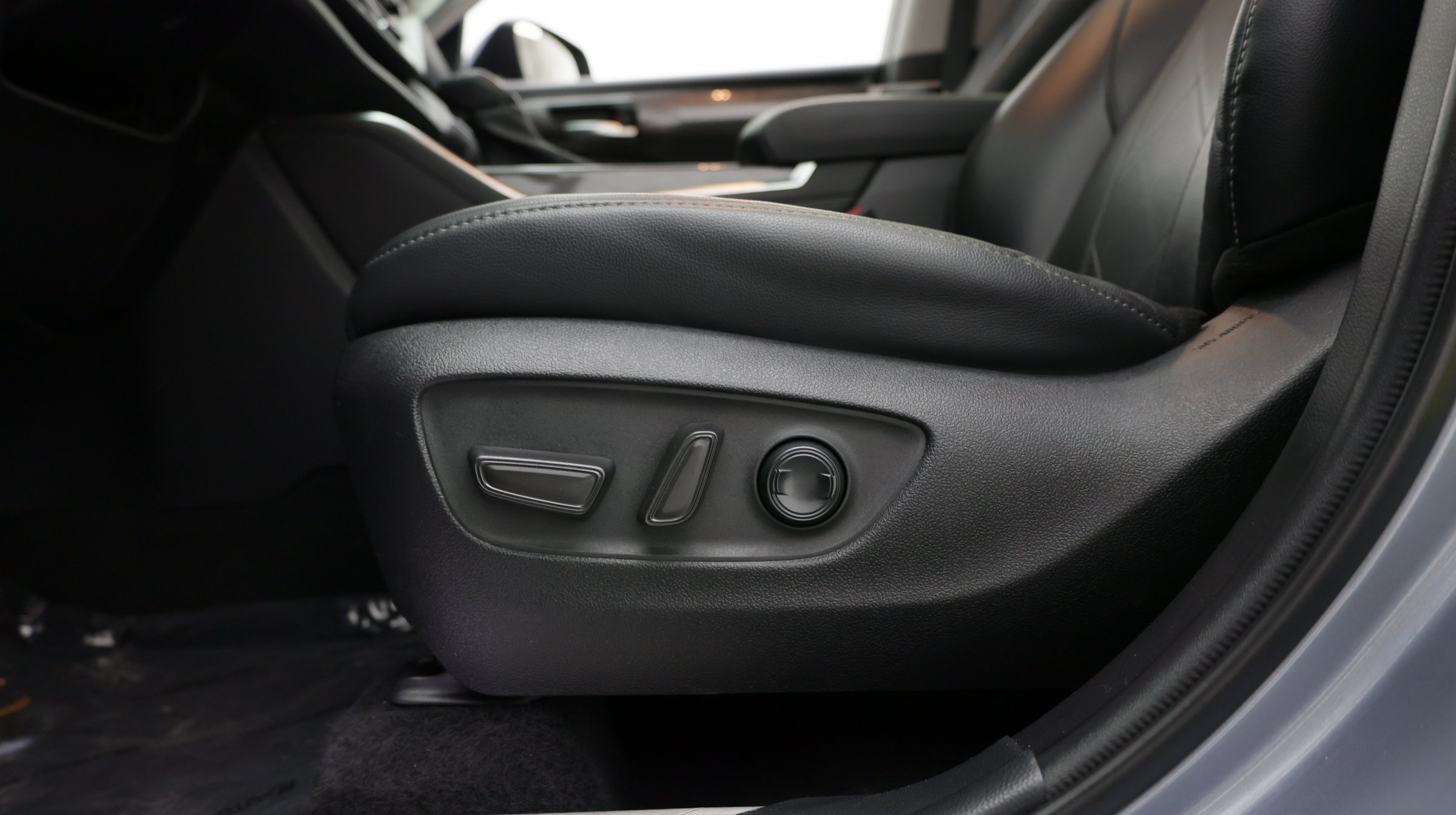 Used 2022 Toyota Highlander Platinum FWD image 17