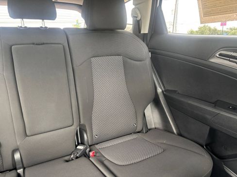 Used 2026 Kia Sportage LX FWD image 36