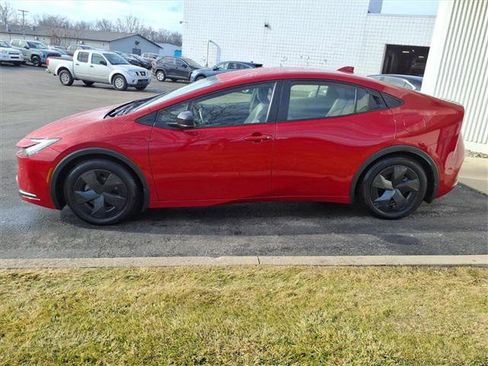 Certified 2023 Toyota Prius LE image 17