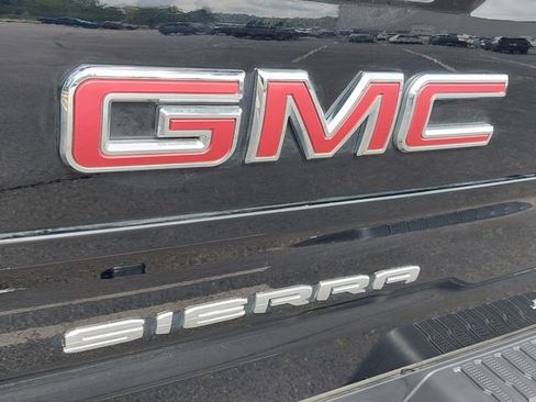 Used 2024 GMC Sierra 1500 SLT w/ SLT Premium Plus Package AWD/4WD image 44
