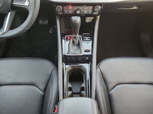 Used 2025 Jeep Compass Limited image 19