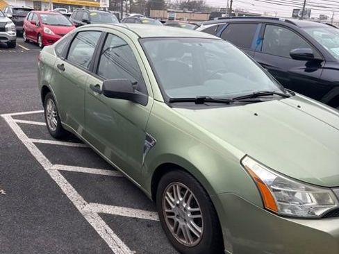 Used 2008 Ford Focus SE image 2