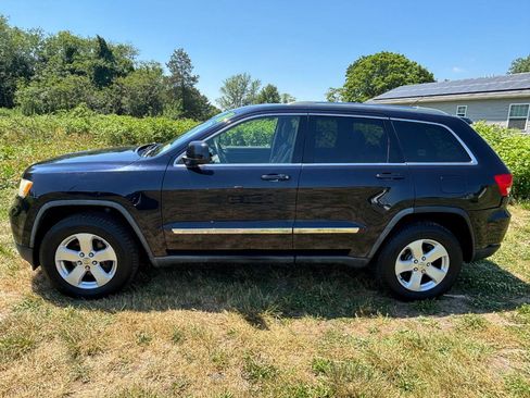 Used 2011 Jeep Grand Cherokee Laredo AWD/4WD image 8