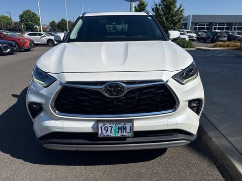 Used 2020 Toyota Highlander Platinum AWD/4WD image 5