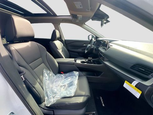New 2026 Nissan Rogue SV image 30