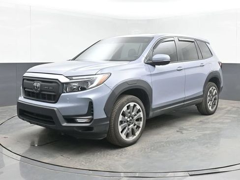 Used 2025 Honda Passport EX-L image 5