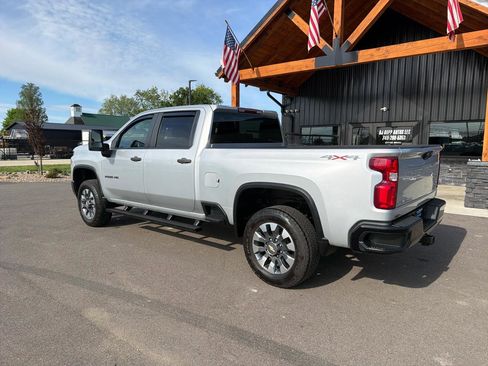 Used 2021 Chevrolet Silverado 2500 Custom w/ Custom Value Package AWD/4WD image 6