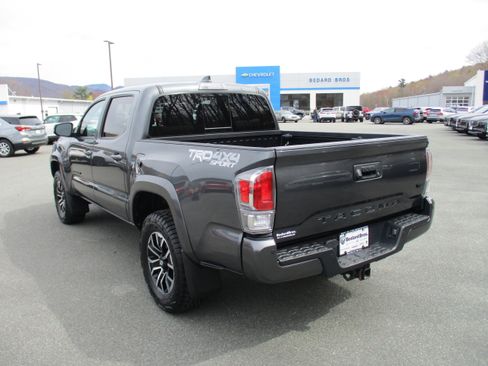 Used 2023 Toyota Tacoma TRD Sport w/ Advanced Technology Package AWD/4WD image 7