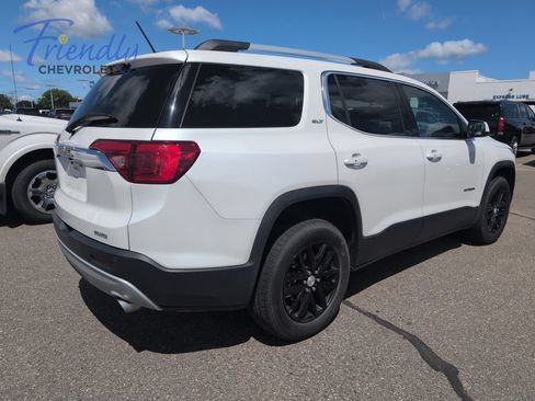 Used 2018 GMC Acadia SLT AWD/4WD image 3
