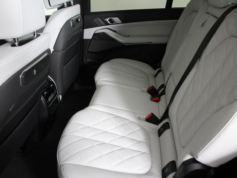 New 2026 BMW X7 xDrive40i w/ M Sport Package image 13