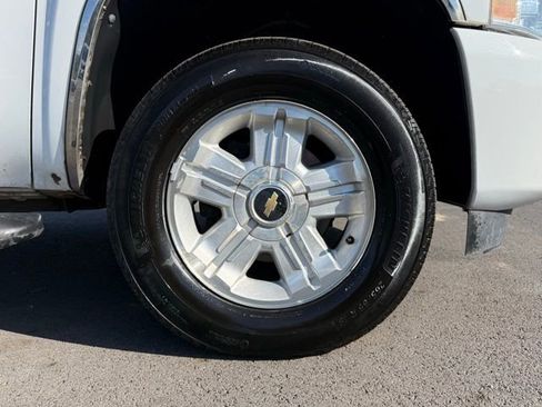 Used 2011 Chevrolet Silverado 1500 LT w/ All-Star Edition AWD/4WD image 8