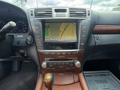 Used 2010 Lexus LS 460 RWD image 18