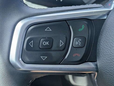 Used 2025 Jeep Wrangler Unlimited Sahara AWD/4WD image 26