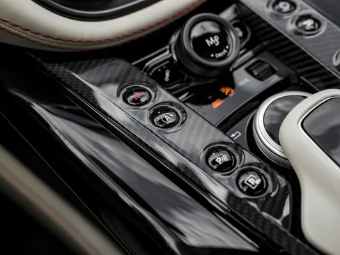 Used 2023 Aston Martin DBX 707 image 21