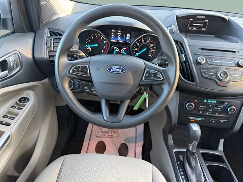 Used 2017 Ford Escape SE w/ SE Cold Weather Package AWD/4WD image 11