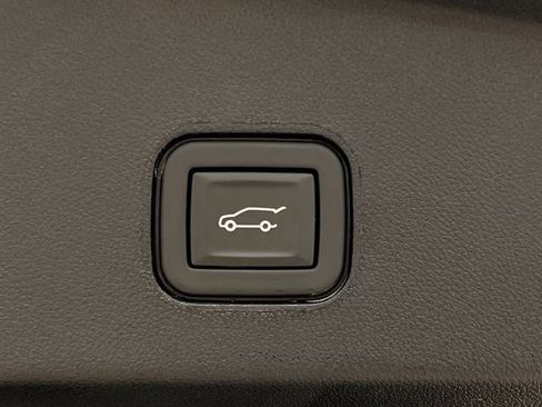 New 2025 Cadillac Lyriq Luxury image 26