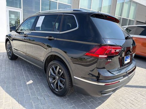 Certified 2023 Volkswagen Tiguan SE w/ Panoramic Sunroof Package AWD/4WD image 5