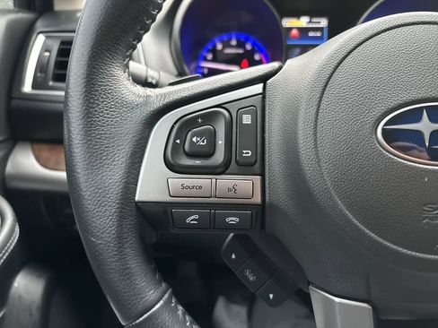 Used 2017 Subaru Outback 2.5i Limited AWD/4WD image 8