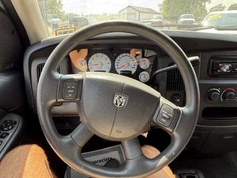 Used 2005 Dodge Ram 1500 Truck SLT image 15