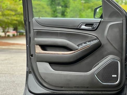 Used 2017 Chevrolet Suburban LT w/ LT Midnight Edition RWD image 10